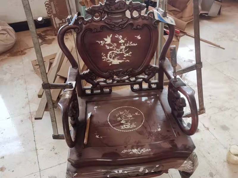 宝山老旧红木家具翻新方法